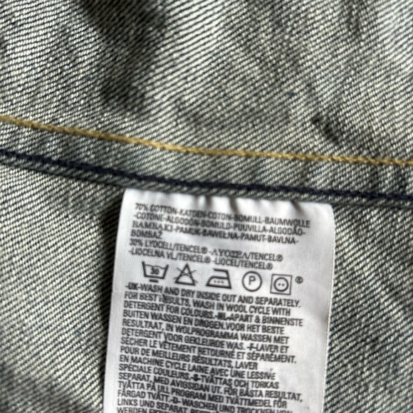 Levi's Light Blue Denim Jacket - Picture 8 of 9